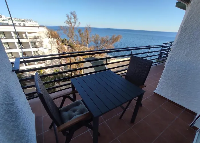 Apartamento En Primera Linea De Playa B Centro De Marbella